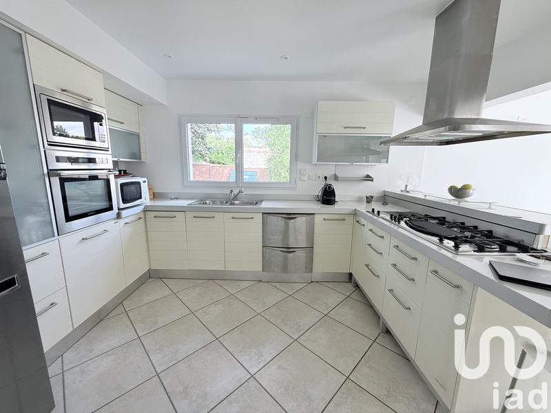 Maison - 183 m² - 7 pièces