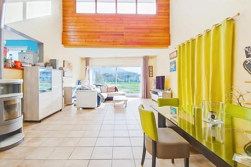 Maison - 230 m² - 5 pièces