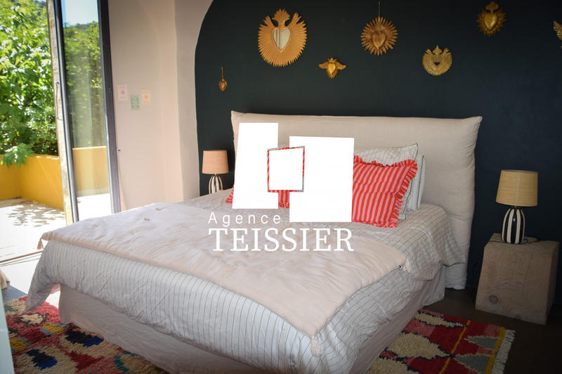 Maison - 434 m² - 11 pièces