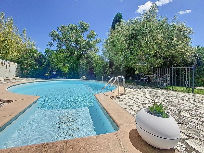 Maison - 157 m² - 6 pièces