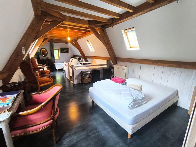 Maison - 180 m² - 7 pièces