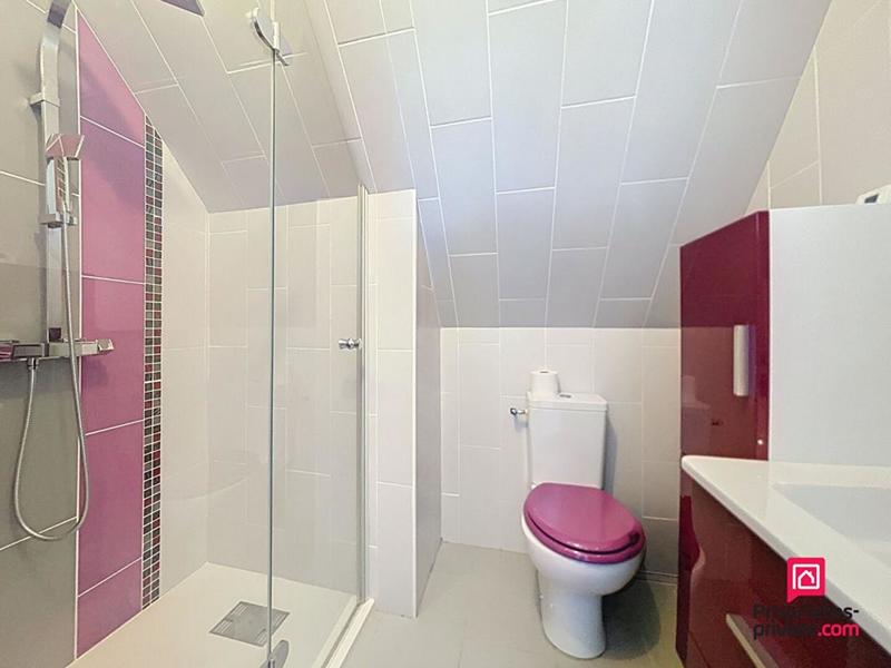 Maison - 185 m² - 7 pièces