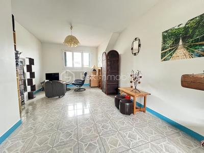 Maison - 141 m² - 7 pièces