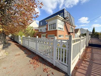 Maison ancienne - 100 m² - 10 pièces