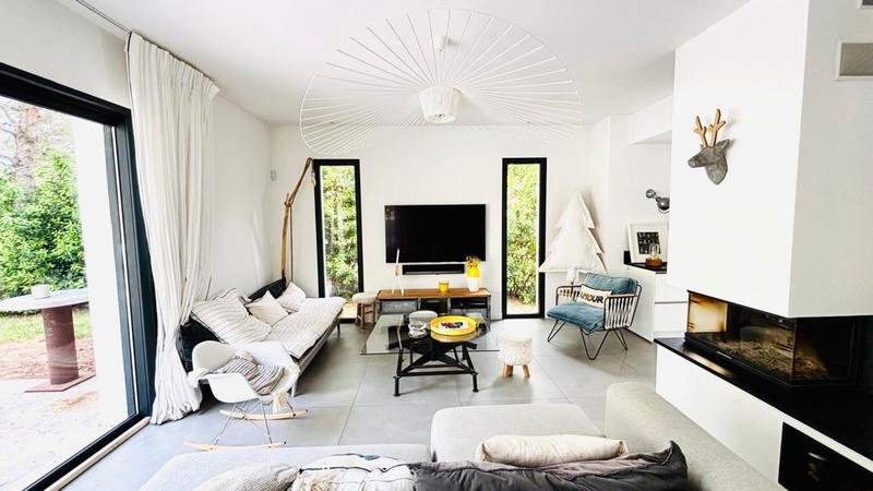 Maison - 175 m² - 5 pièces