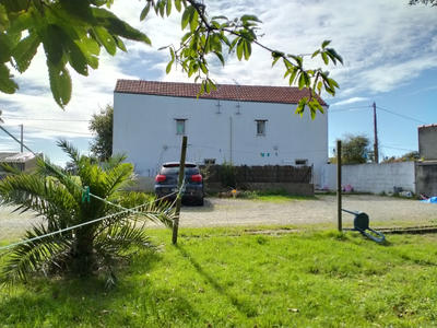 Maison - 102 m² - 6 pièces