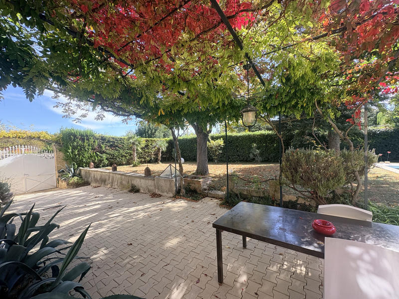 Maison - 320 m² - 8 pièces