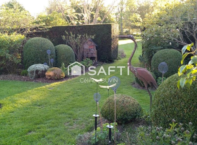 Maison - 220 m² - 8 pièces