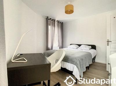 Chambre - 12 m² - 1 pièce