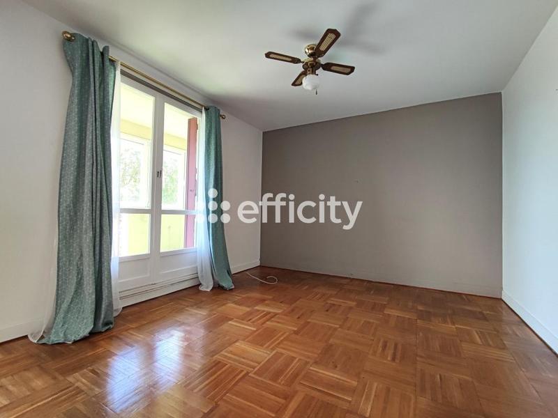 Appartement - 100 m² - 5 pièces