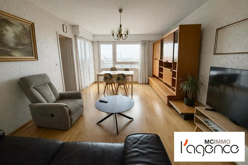 Appartement - 80 m² - 4 pièces