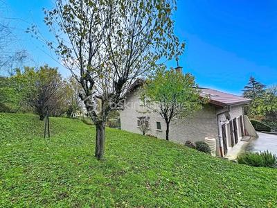 Maison - 152 m² - 6 pièces