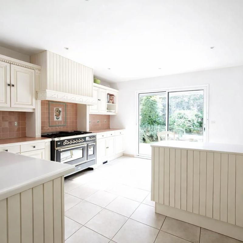 Maison - 187 m² - 8 pièces