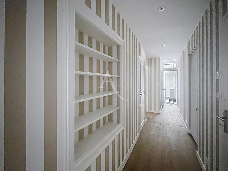 Appartement - 82 m² - 3 pièces