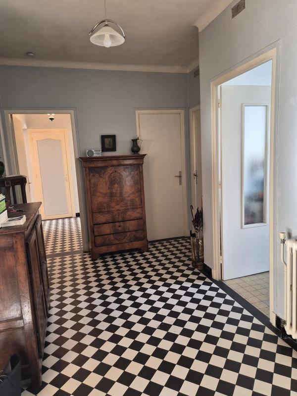 Appartement - 96 m² - 3 pièces