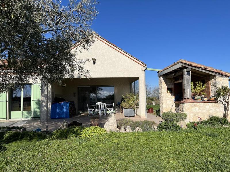 Villa - 229 m² - 5 pièces