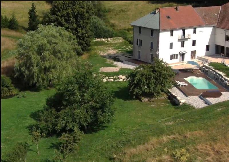 Maison - 240 m² - 6 pièces