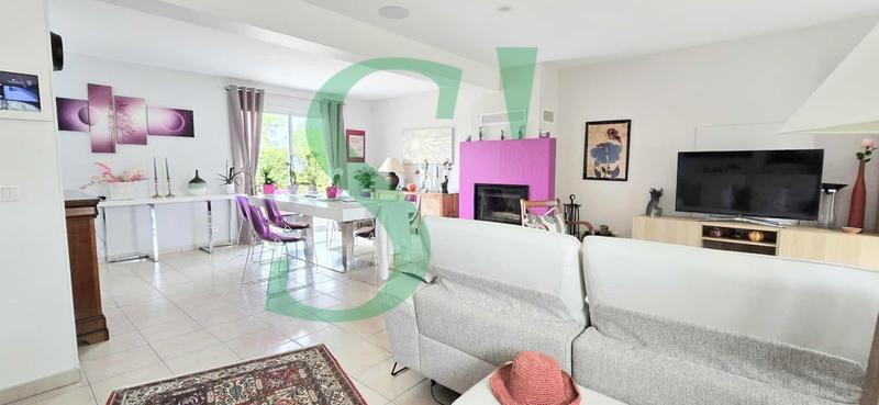 Maison - 163 m² - 7 pièces