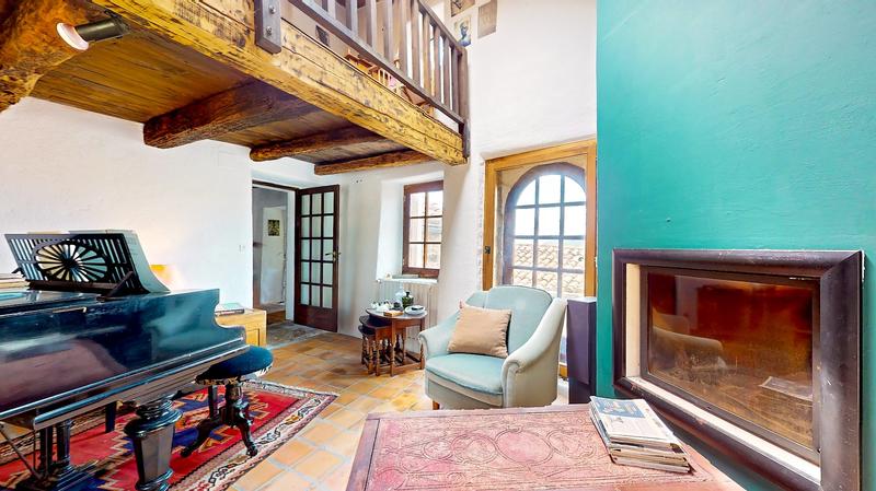 Maison - 240 m² - 4 pièces