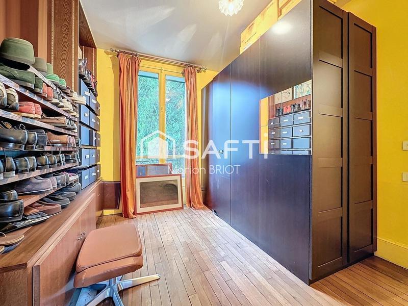 Maison de maîtres - 278 m² - 13 pièces