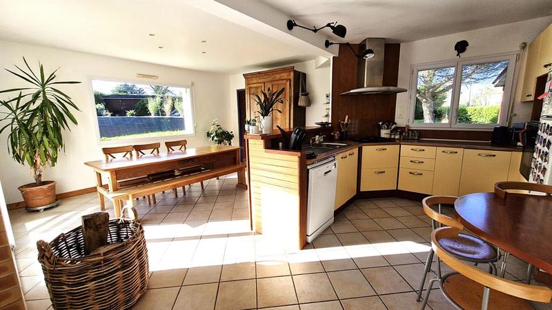 Maison - 177 m² - 7 pièces