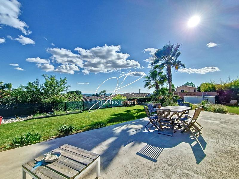 Maison - 165 m² - 6 pièces