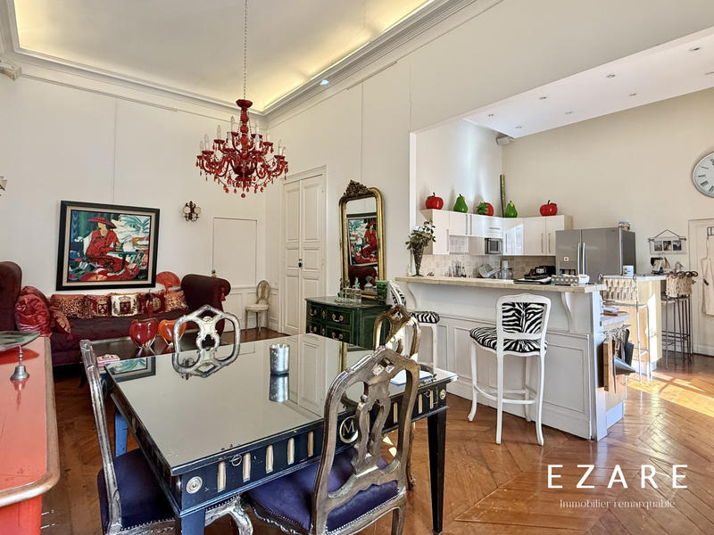 Appartement - 258 m² - 5 pièces