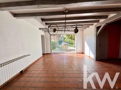 Maison - 180 m² - 8 pièces