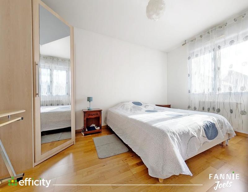 Pavillon - 123 m² - 7 pièces