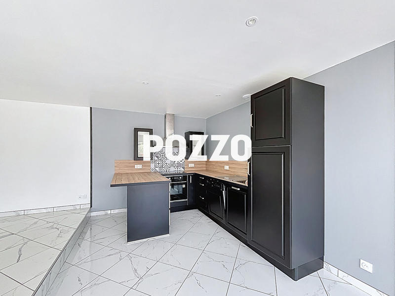 Maison - 161 m² - 5 pièces