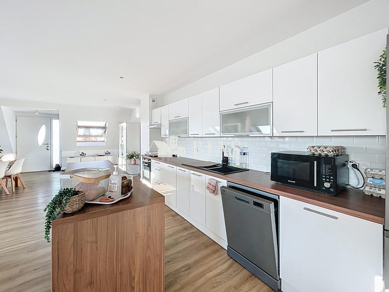 Appartement - 122 m² - 5 pièces