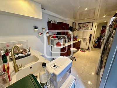 Maison - 218 m² - 10 pièces