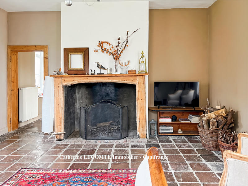 Maison - 285 m² - 10 pièces