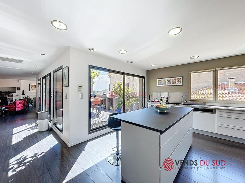 Maison - 246 m² - 6 pièces