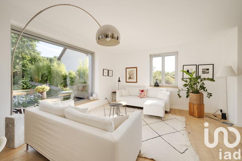 Maison - 240 m² - 8 pièces