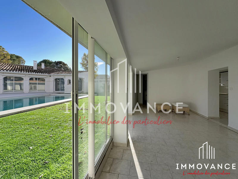 Villa - 277 m² - 6 pièces