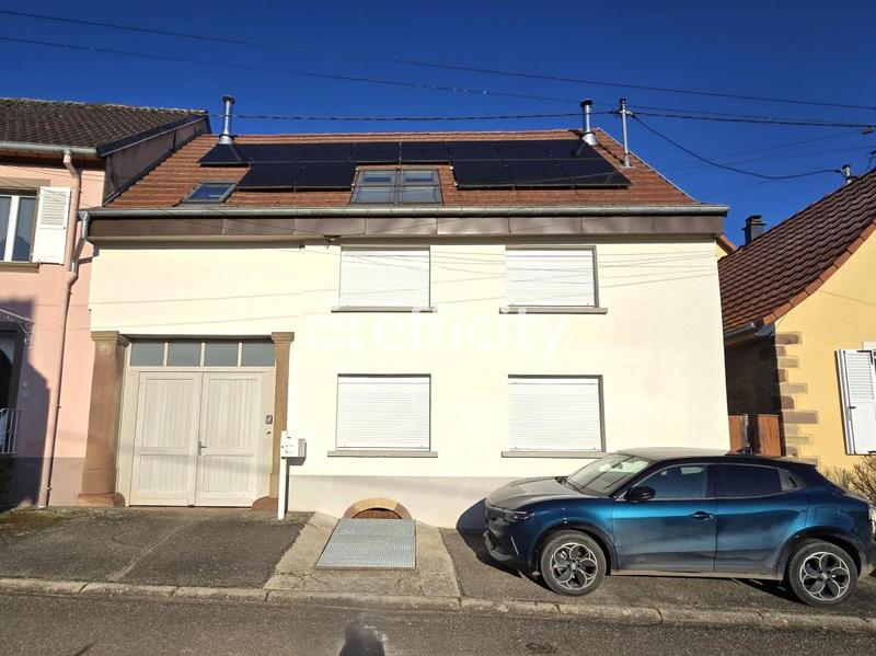 Maison - 180 m² - 7 pièces