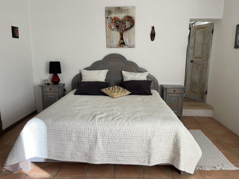 Mas - 519 m² - 12 pièces