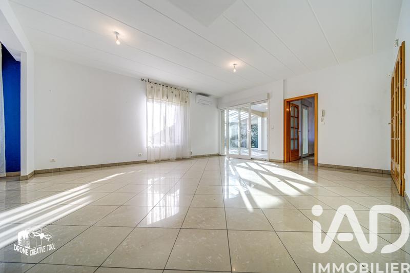 Maison - 267 m² - 9 pièces