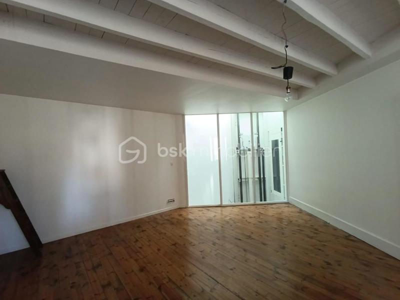 Maison de village - 303 m² - 11 pièces