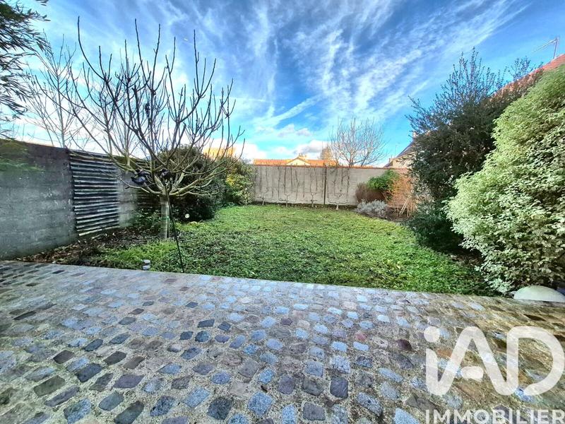 Maison - 370 m² - 5 pièces