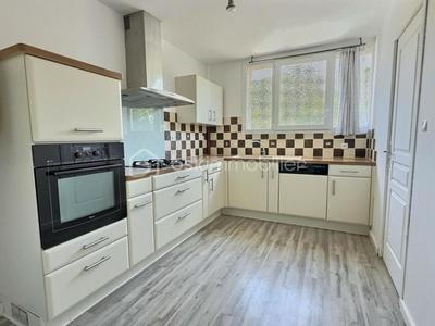 Appartement - 82 m² - 3 pièces