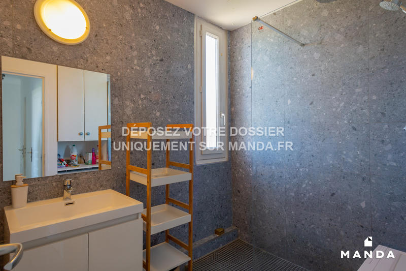 Chambre - 10 m² - 5 pièces