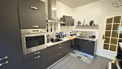 Immeuble - 204 m² - 9 pièces