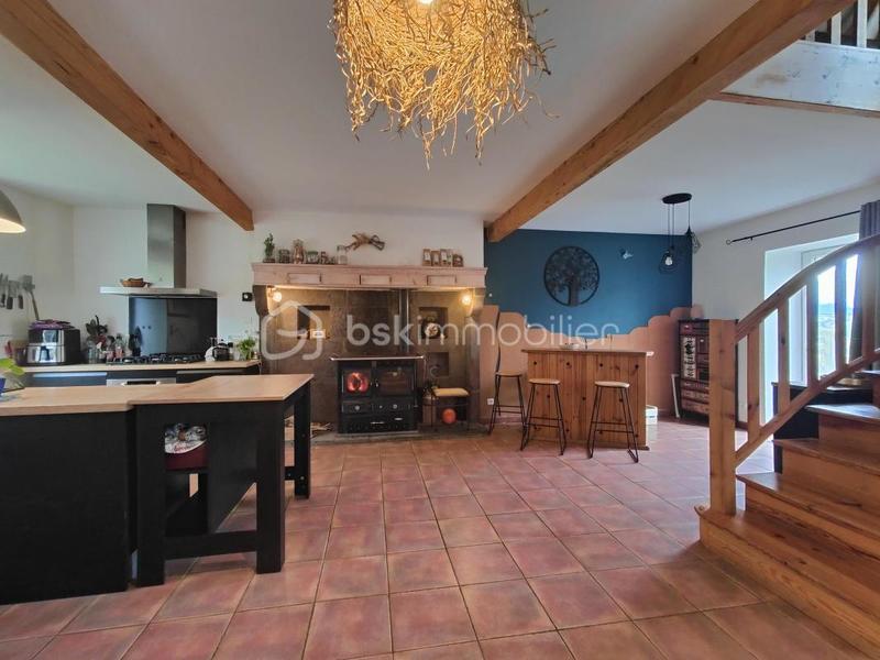 Maison - 150 m² - 7 pièces