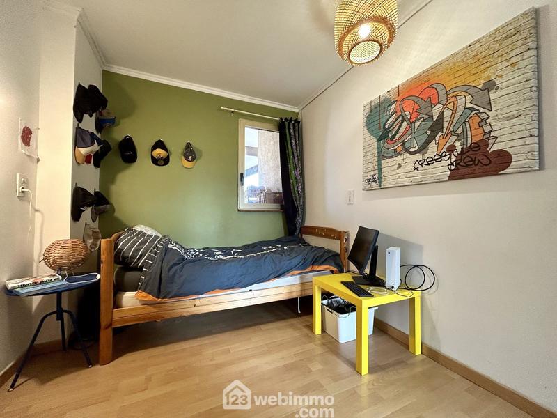 Appartement - 93 m² - 4 pièces