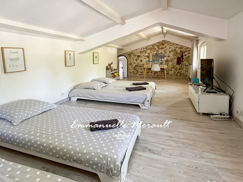 Maison - 184 m² - 7 pièces