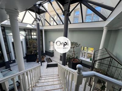 Propriété - 390 m² - 8 pièces