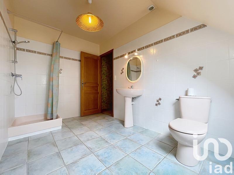 Maison - 239 m² - 10 pièces