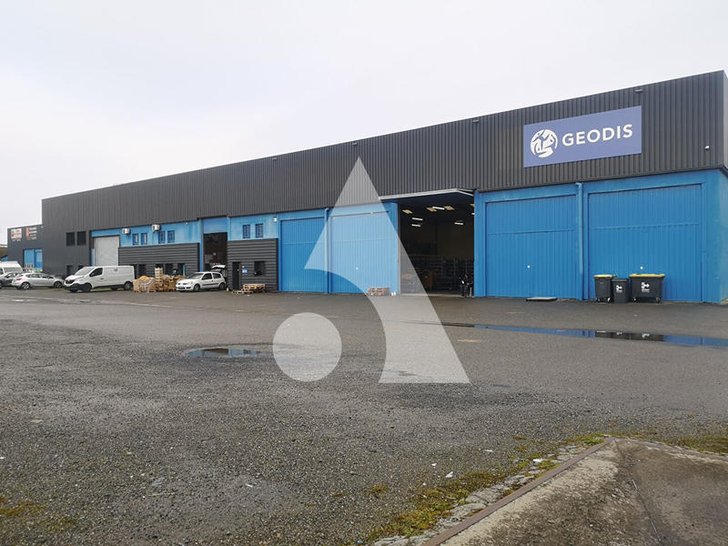 Local d'activité / Entrepôt - 2 748 m²
